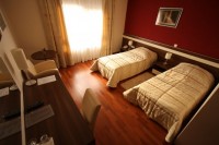HOTEL I RESTORAN DEGENIJA***, RAKOVICA