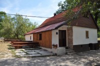 RIZVAN CITY LIČKA KUĆA, RIZVANUŠA