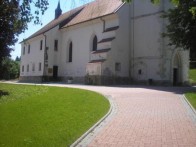 CRKVA UZNESENJA BLAŽENE DJEVICE MARIJE U TUHLJU