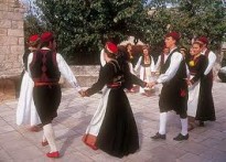 NEDJELJNE FOLKLORNE PRIREDBE U ĆILIPIMA