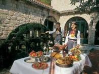 RESTORAN KONAVOSKI DVORI, ČILIPI
